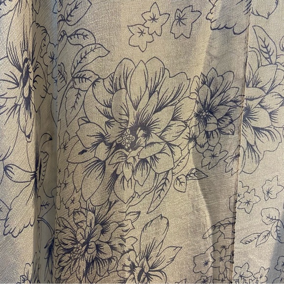 Ivory and Navy Floral Print Kimono with Pearls - Picture 7 of 17